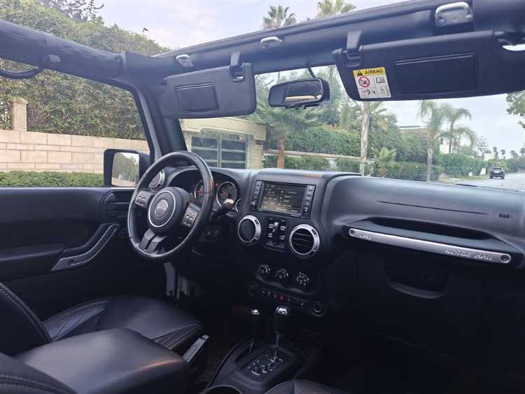 JEEP WRANGLER SAHARA 2015