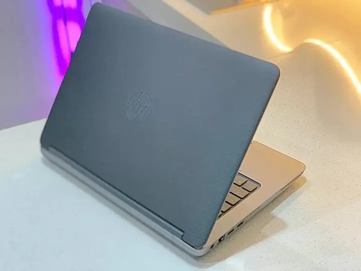 Hp i5 Ram 8 Disc SSDD Écran 14 et Cartable - Petite Annonce au Maroc