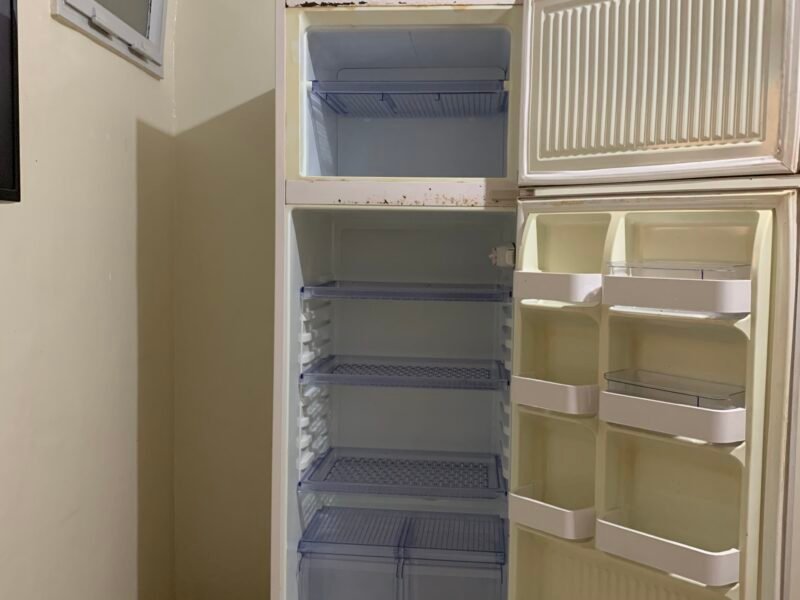 تلاجة في حالة جيدة - Accessoires maison Maroc