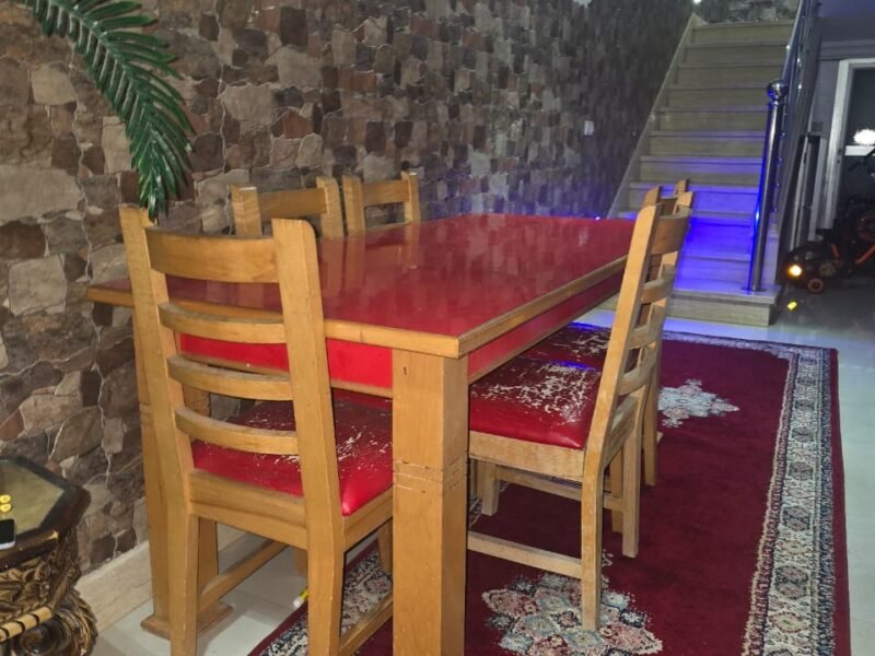 Table a manger - Petites Annonces du Maroc