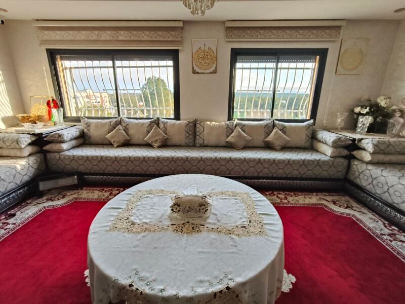 Salon marocain Salon marocain 3.20/75 4.42/75 2.78/75