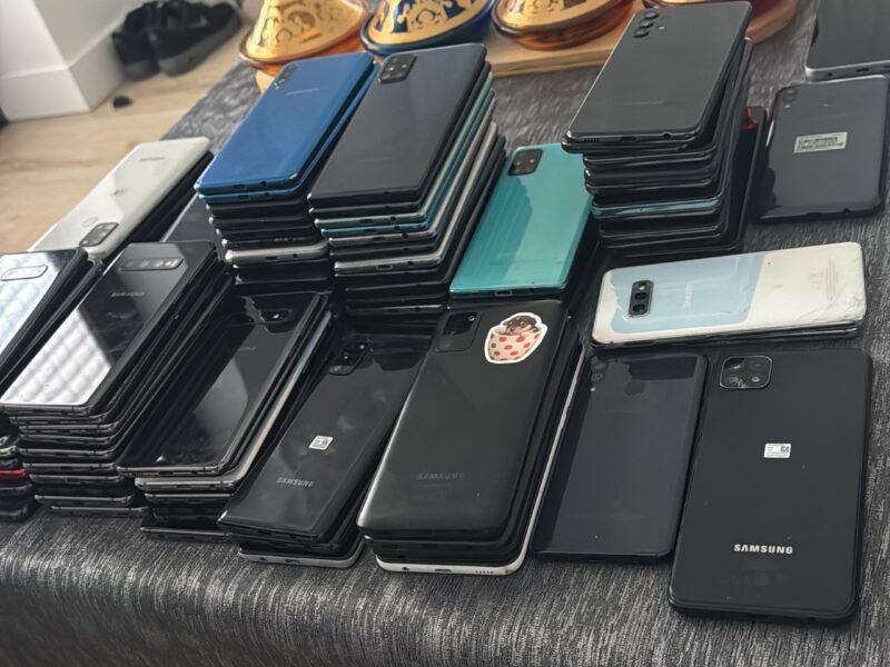 Lot Samsung
