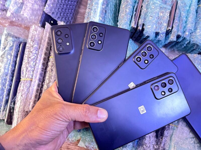 Lot Samsung