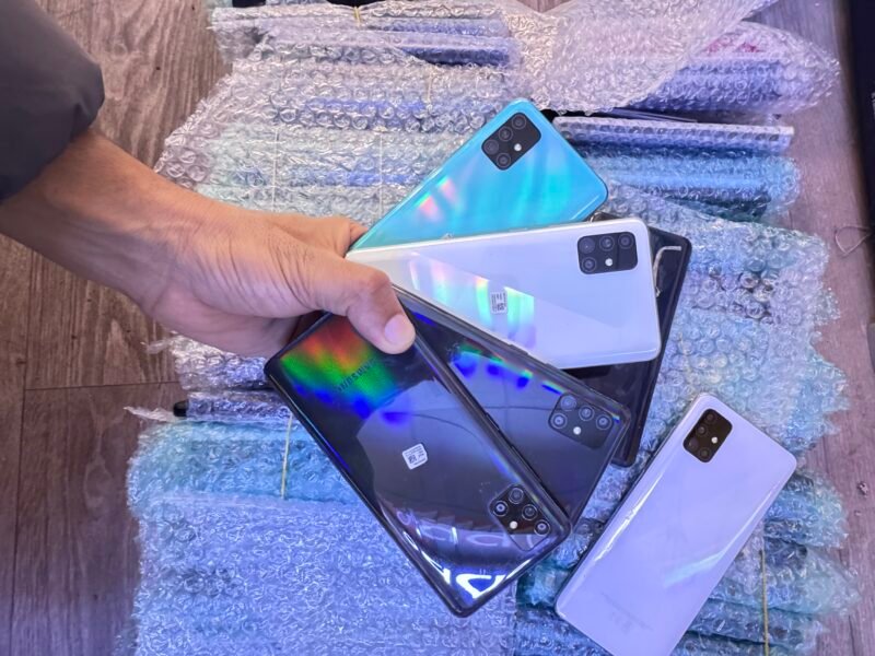 Lot Samsung