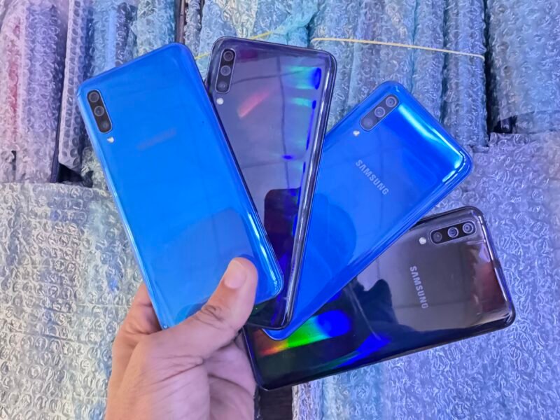 Lot Samsung
