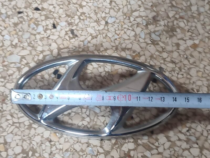 logos et petits accessoires voitures