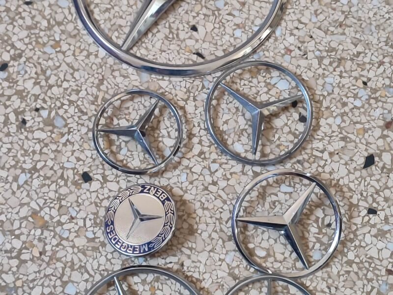 logos et petits accessoires voitures